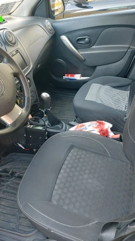 Dacia Sandero Laureate , снимка 9