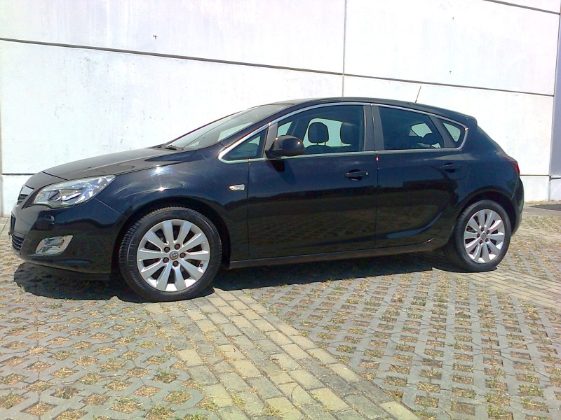 Opel Astra, снимка 4 - Автомобили и джипове - 41826164