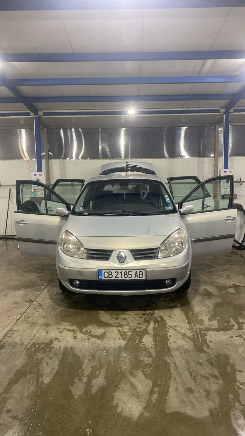 Renault Scenic, снимка 9 - Автомобили и джипове - 47973571