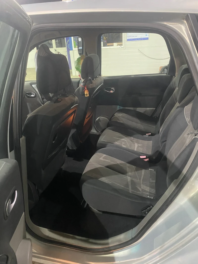 Renault Scenic, снимка 5 - Автомобили и джипове - 47973571