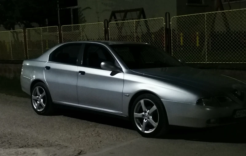 Alfa Romeo 166, снимка 1 - Автомобили и джипове - 48076498