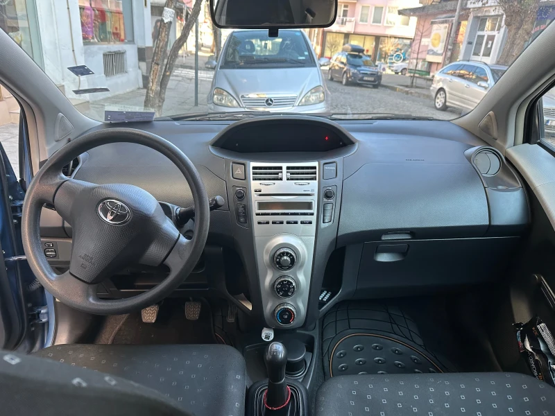 Toyota Yaris 1.0 VVT-I, снимка 6 - Автомобили и джипове - 49489763