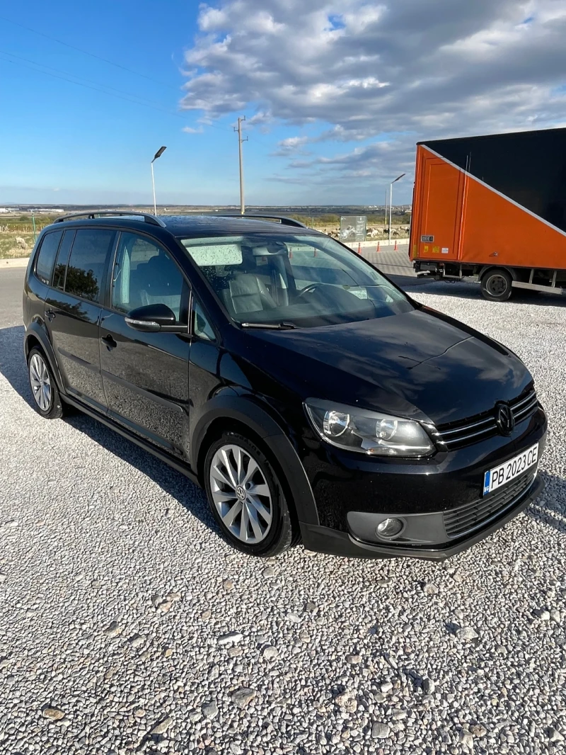 VW Touran Cross 2.0 TDI, снимка 4 - Автомобили и джипове - 53287137