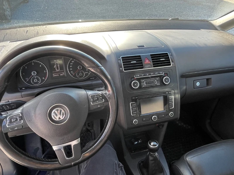 VW Touran Cross 2.0 TDI, снимка 11 - Автомобили и джипове - 53287137