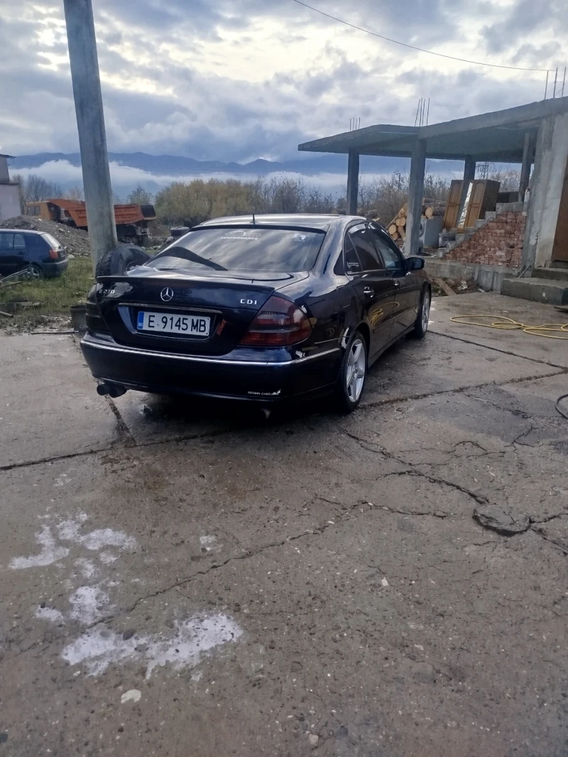 Mercedes-Benz E 270, снимка 2 - Автомобили и джипове - 52392129