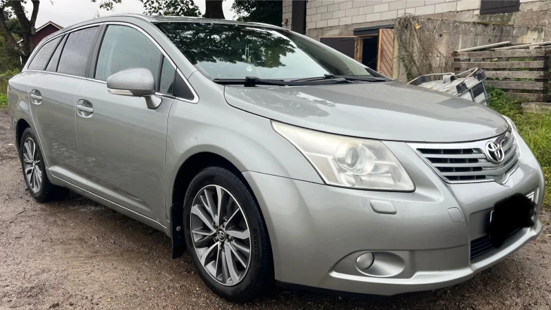 Toyota Avensis 2.0 D4D, снимка 2 - Автомобили и джипове - 52772382