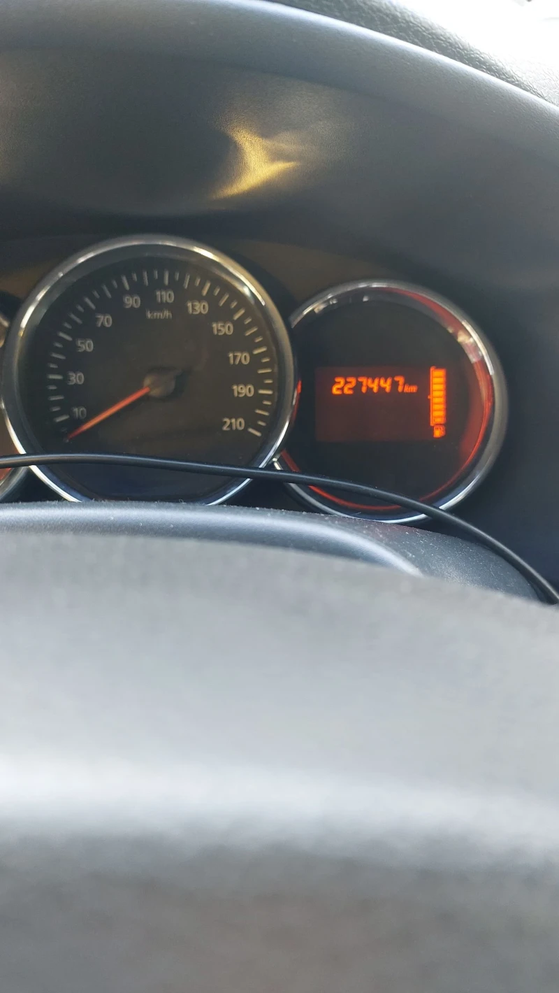 Dacia Sandero Laureate , снимка 11 - Автомобили и джипове - 52866231