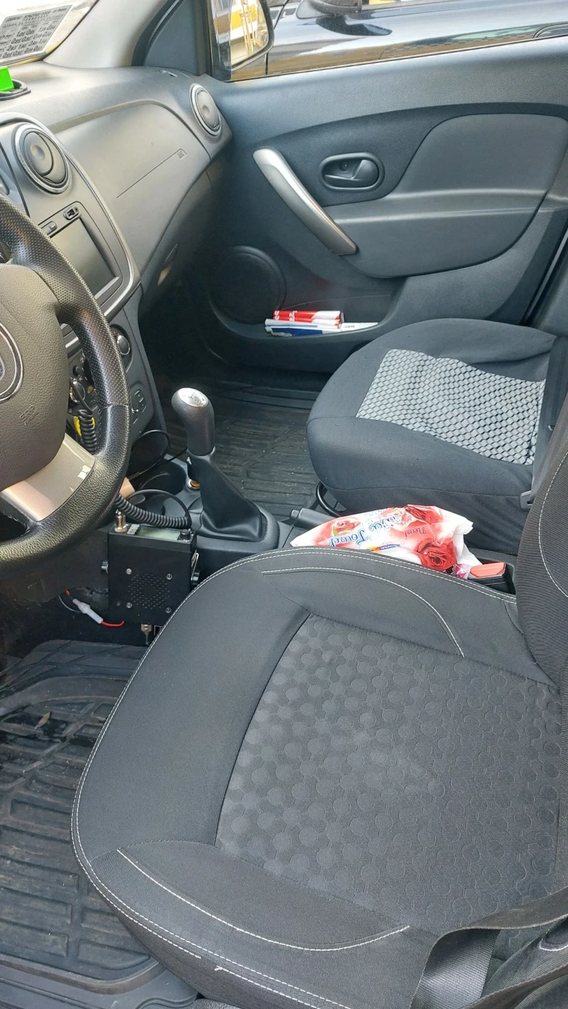 Dacia Sandero Laureate , снимка 9 - Автомобили и джипове - 52866231