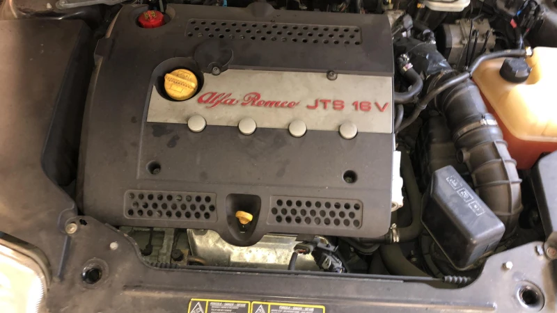 Alfa Romeo Gtv 2.0 JTS, снимка 13 - Автомобили и джипове - 53122794