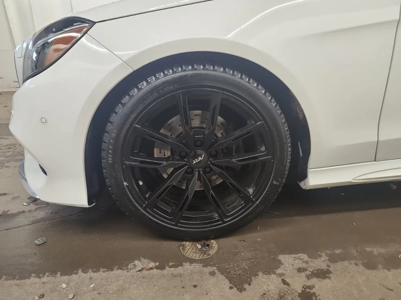 Mercedes-Benz E 400 * CARFAX * ЦЕНА ДО БГ, снимка 14 - Автомобили и джипове - 53334189