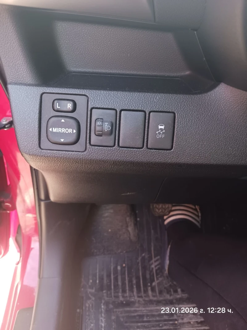 Toyota Verso S 1, 4 дизел, снимка 6 - Автомобили и джипове - 53362487