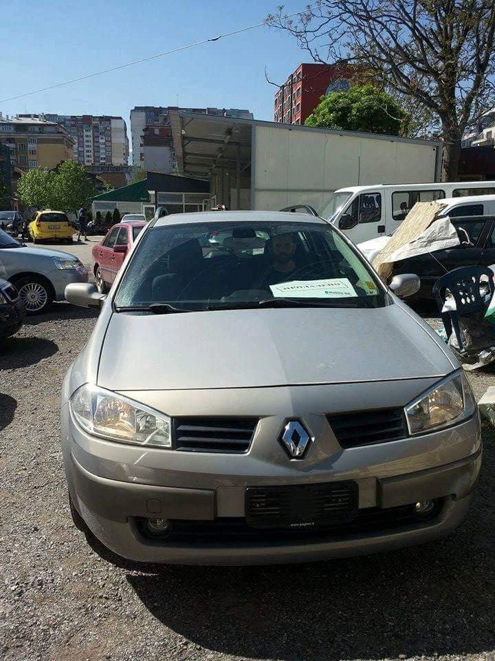 Renault Megane, снимка 1 - Автомобили и джипове - 48545250