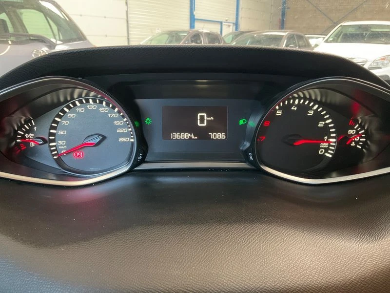 Peugeot 308 308 1.2 e-THP Style, снимка 4 - Автомобили и джипове - 55387581