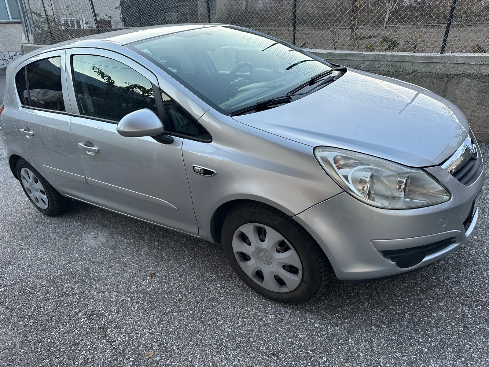 Opel Corsa D 1.2 EcoTech - изображение 2