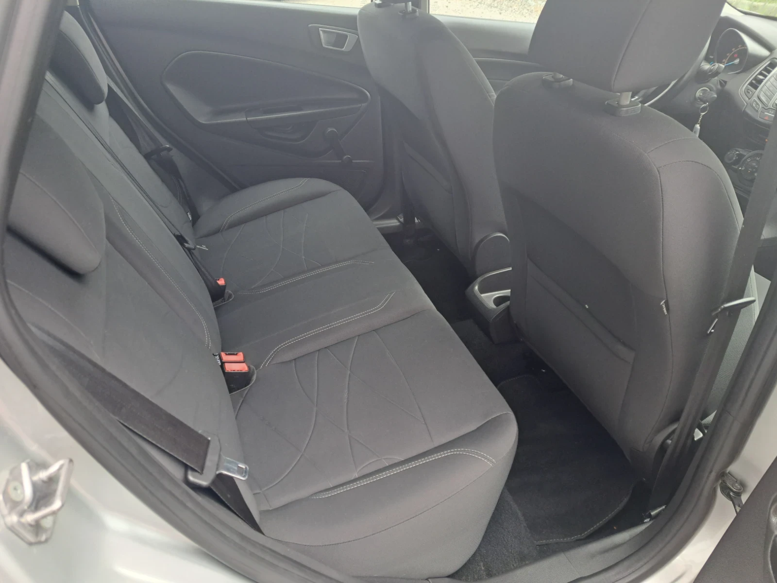 Ford Fiesta 1.5TDCI  Euro 6 - изображение 10