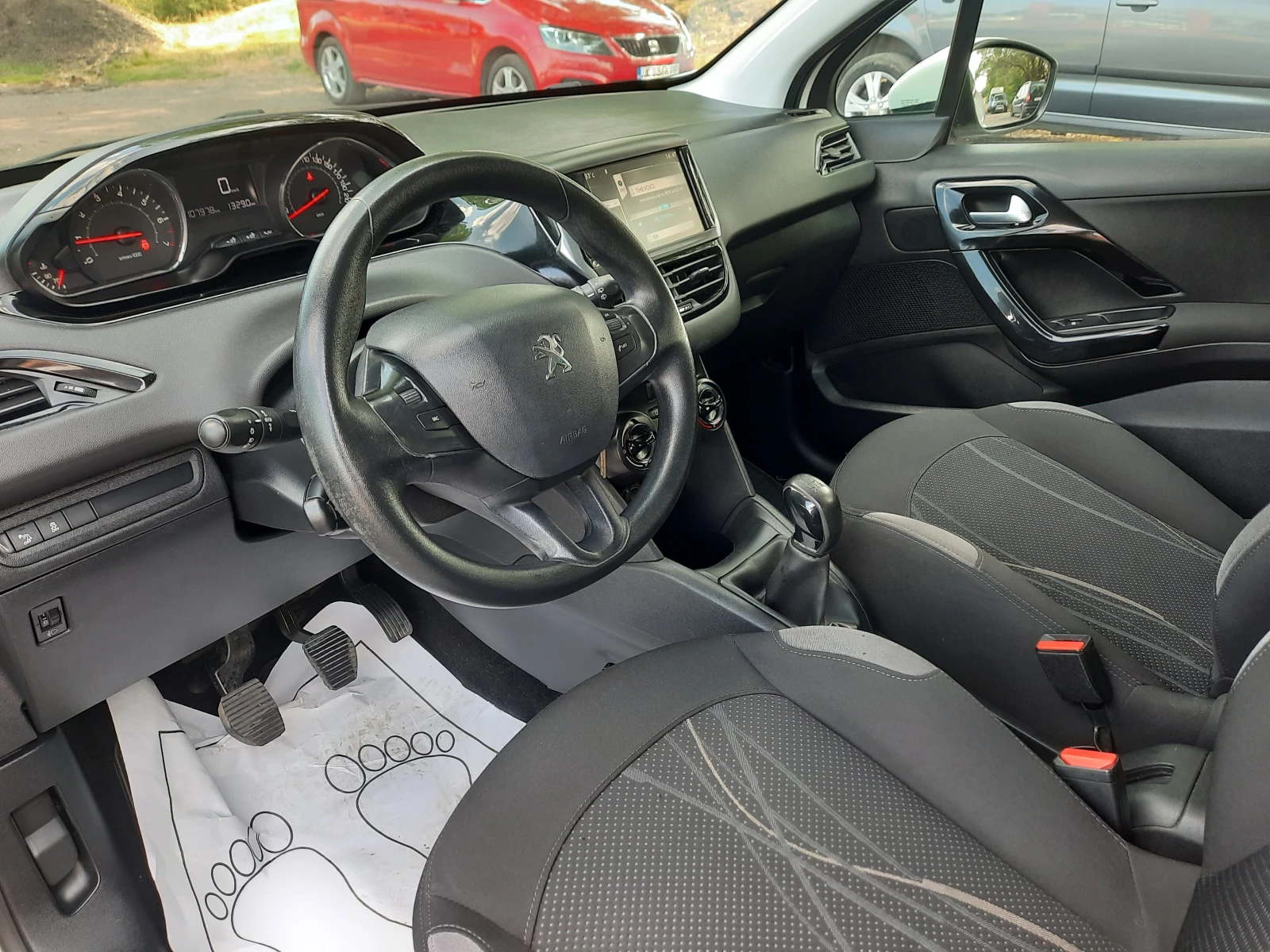 Peugeot 208 1.4i 95ps. - изображение 7