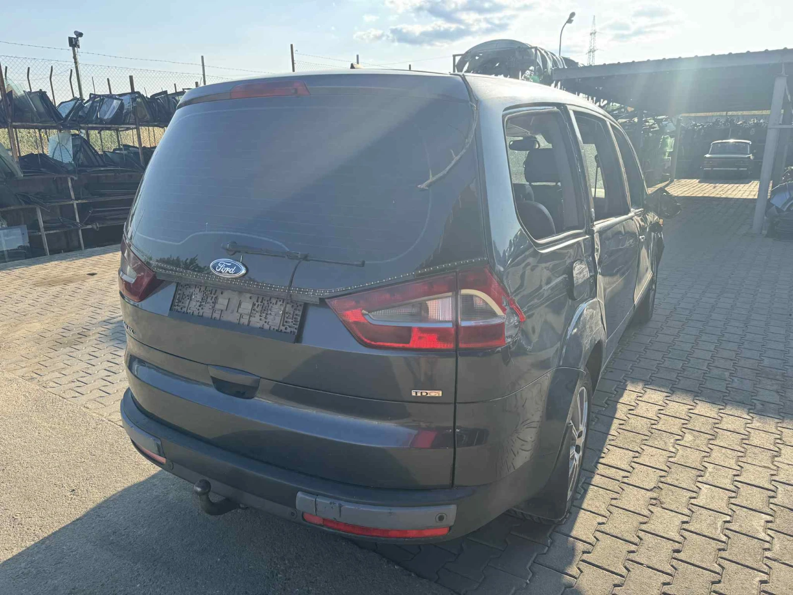 Ford Galaxy 2.0 - изображение 4