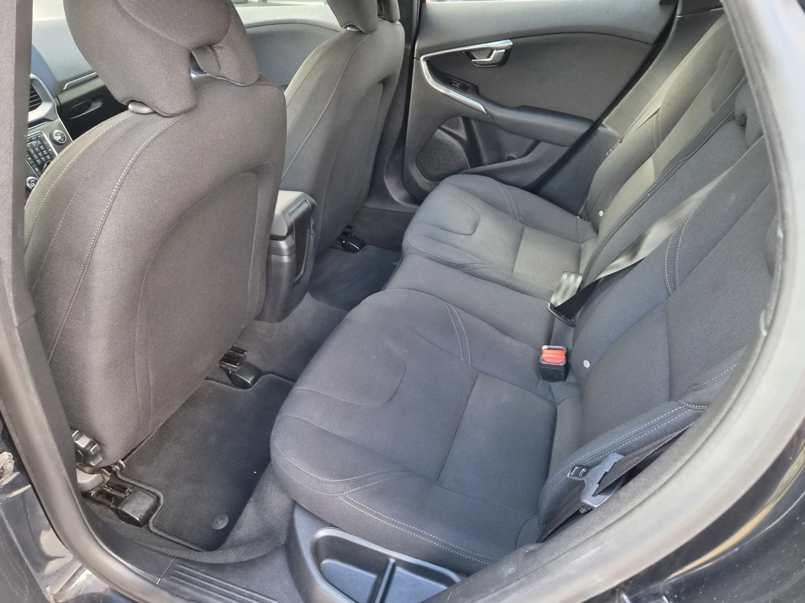 Volvo V40 1.6d | Mobile.bg � ����������� 12