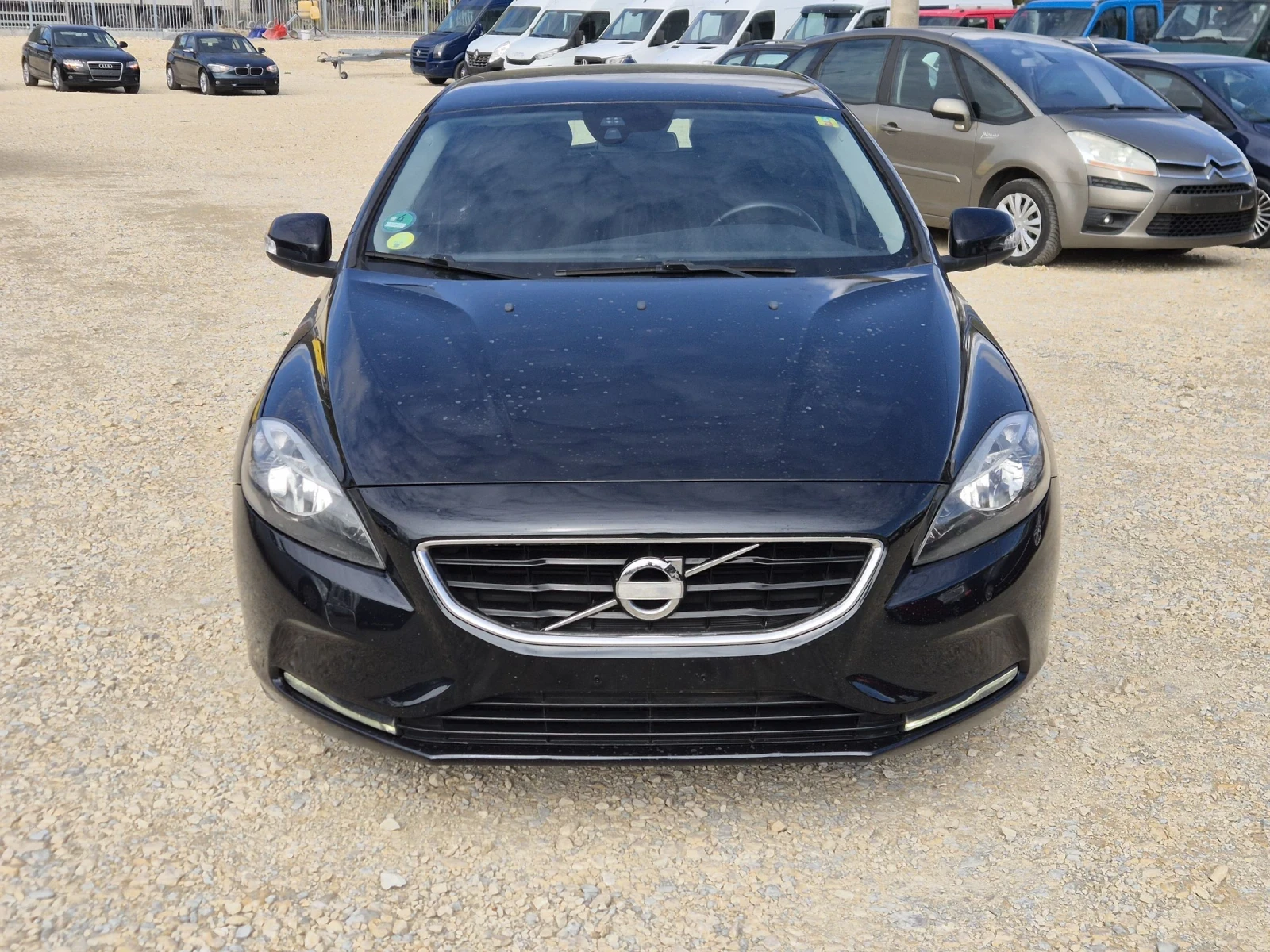 Volvo V40 1.6d - изображение 2
