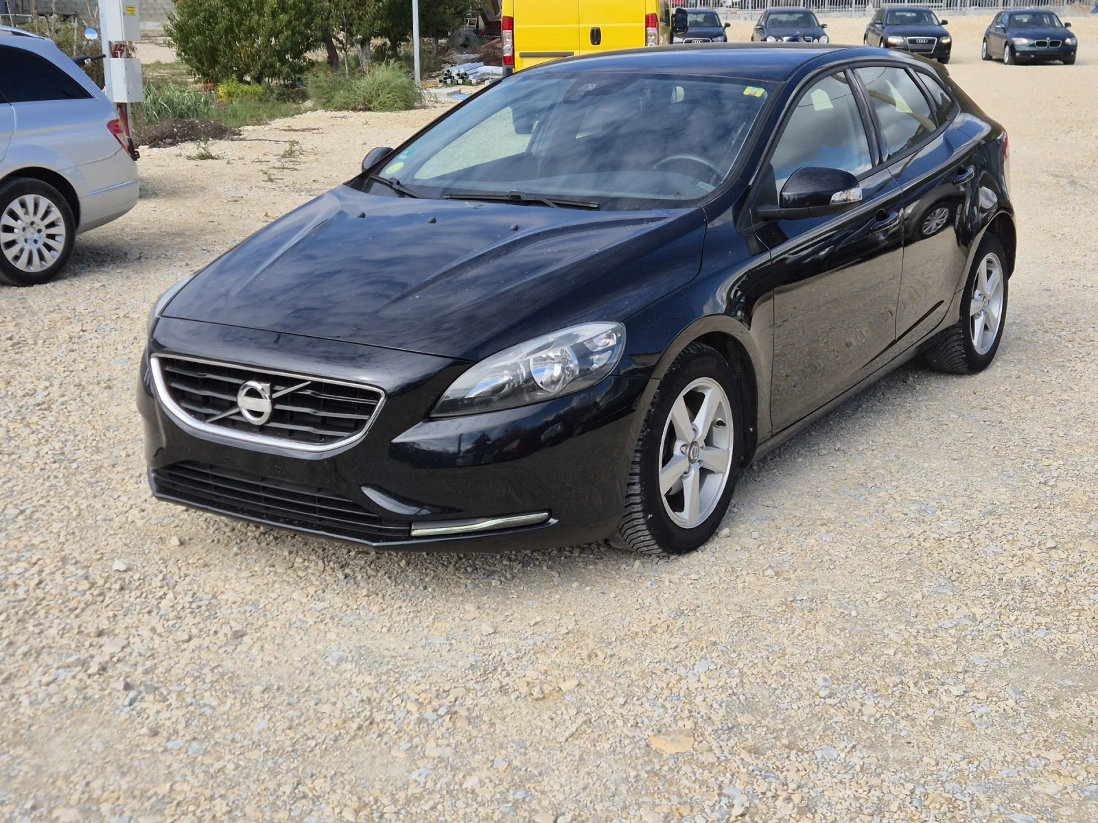 Volvo V40 1.6d - изображение 3