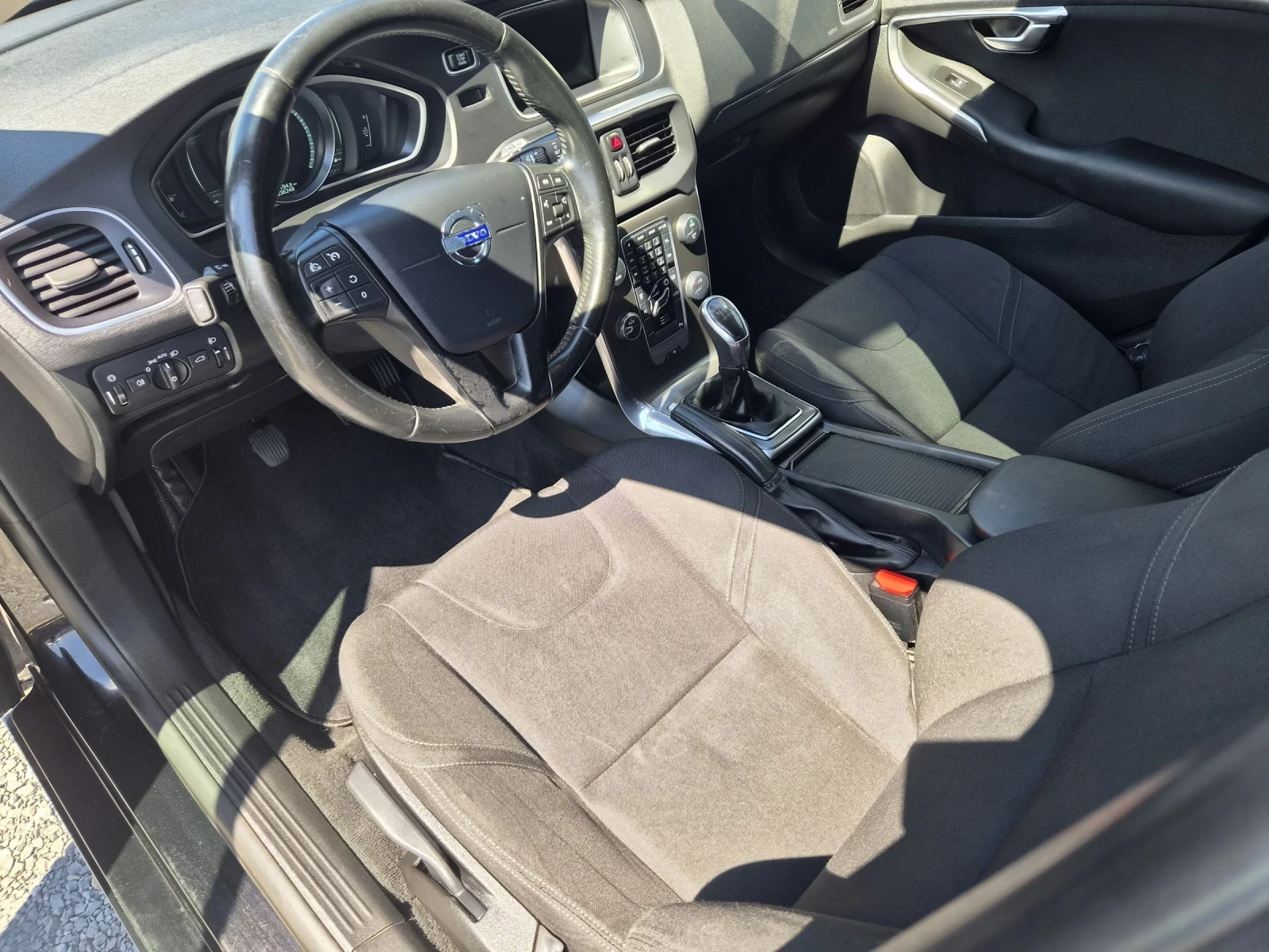 Volvo V40 1.6d | Mobile.bg � ����������� 8
