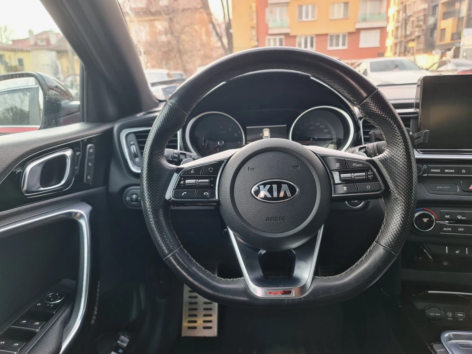 Kia Ceed 1.4 GT LINE - изображение 8