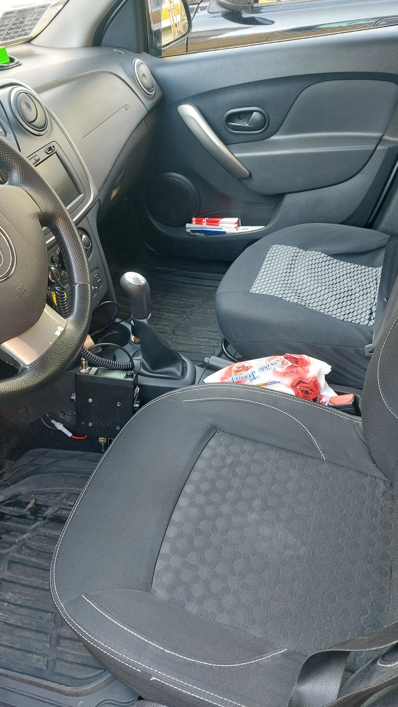 Dacia Sandero Laureate  - изображение 9