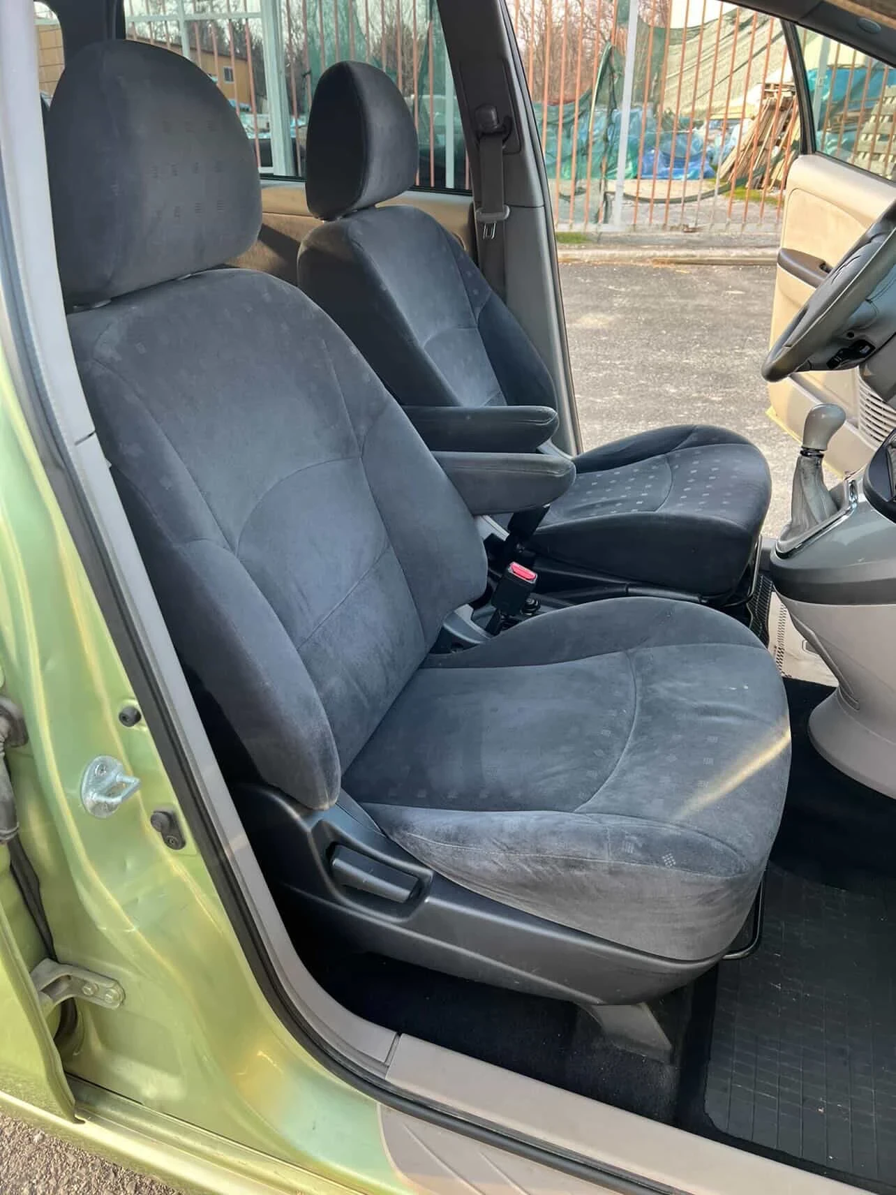 Mitsubishi Grandis 2.4MIVEC* LPG* 7 �����* �����������* ���� ������*  | Mobile.bg � ����������� 14