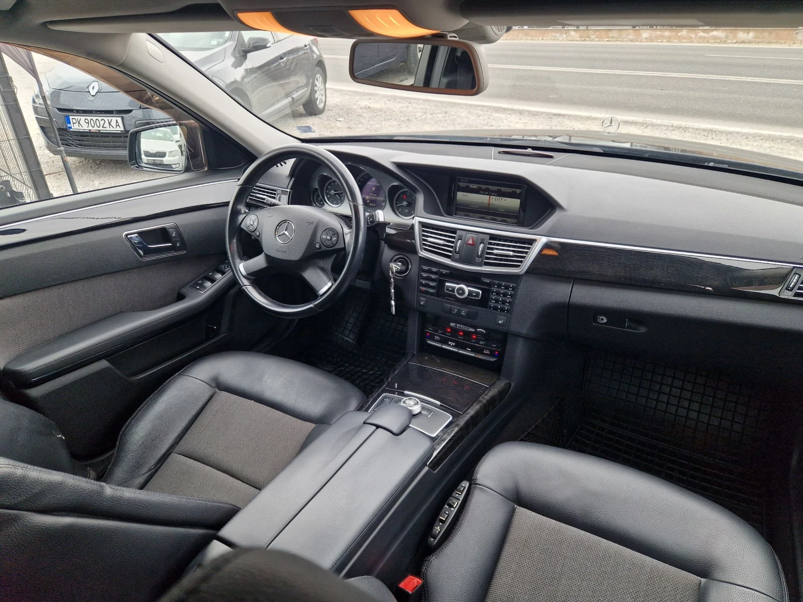 Mercedes-Benz E 350 AMG , снимка 12 - Автомобили и джипове - 53958744