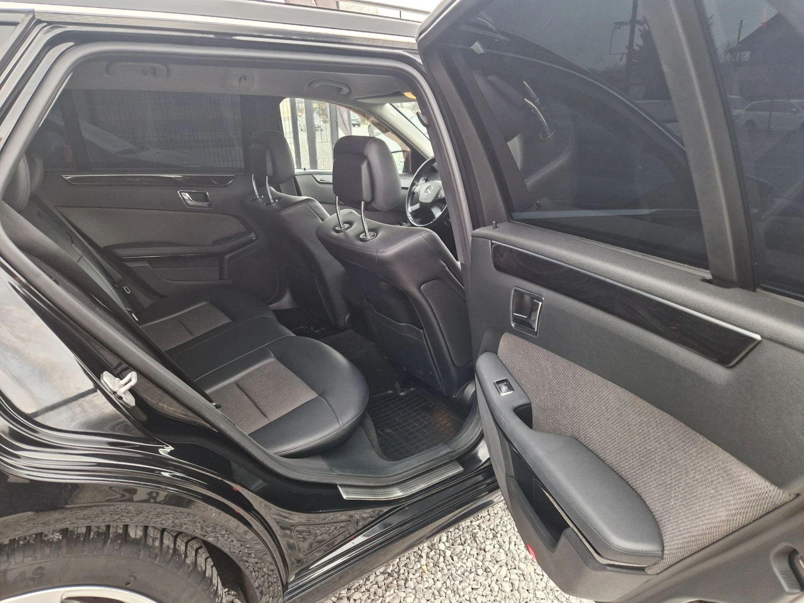 Mercedes-Benz E 350 AMG , снимка 15 - Автомобили и джипове - 53958744