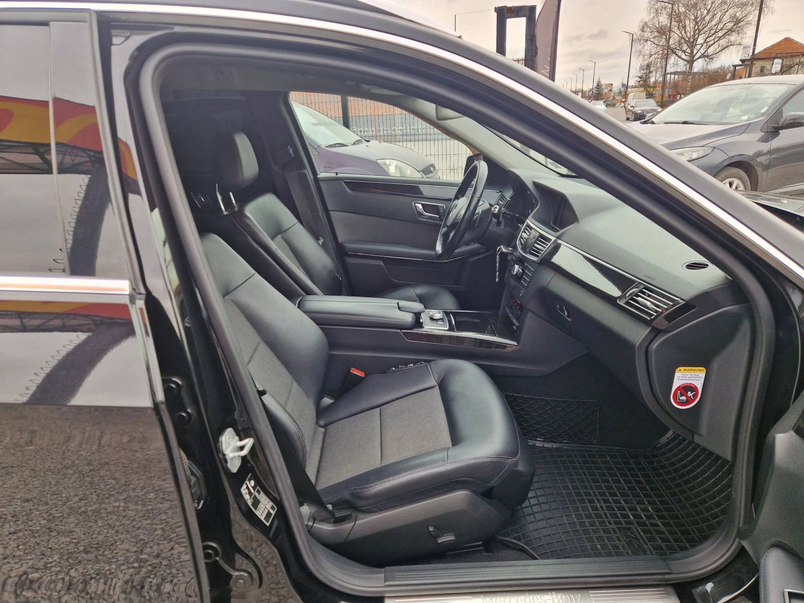 Mercedes-Benz E 350 AMG , снимка 13 - Автомобили и джипове - 53958744