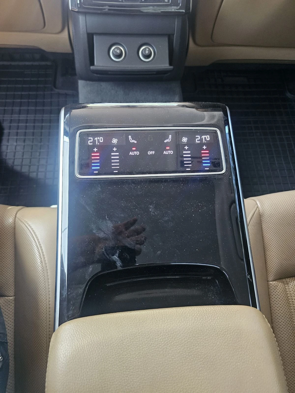 Audi A8 A8L55 TFSI HYBRID, снимка 17 - Автомобили и джипове - 54373350