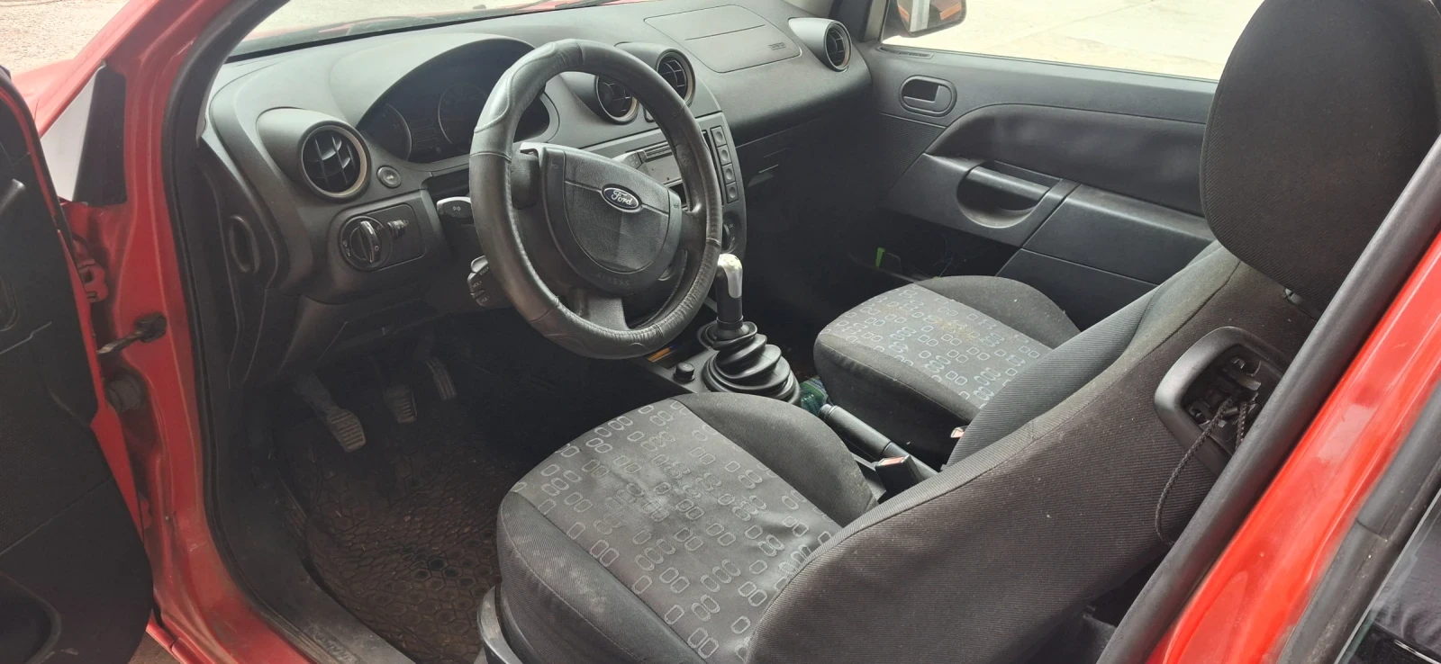 Ford Fiesta, снимка 5 - Автомобили и джипове - 54625831
