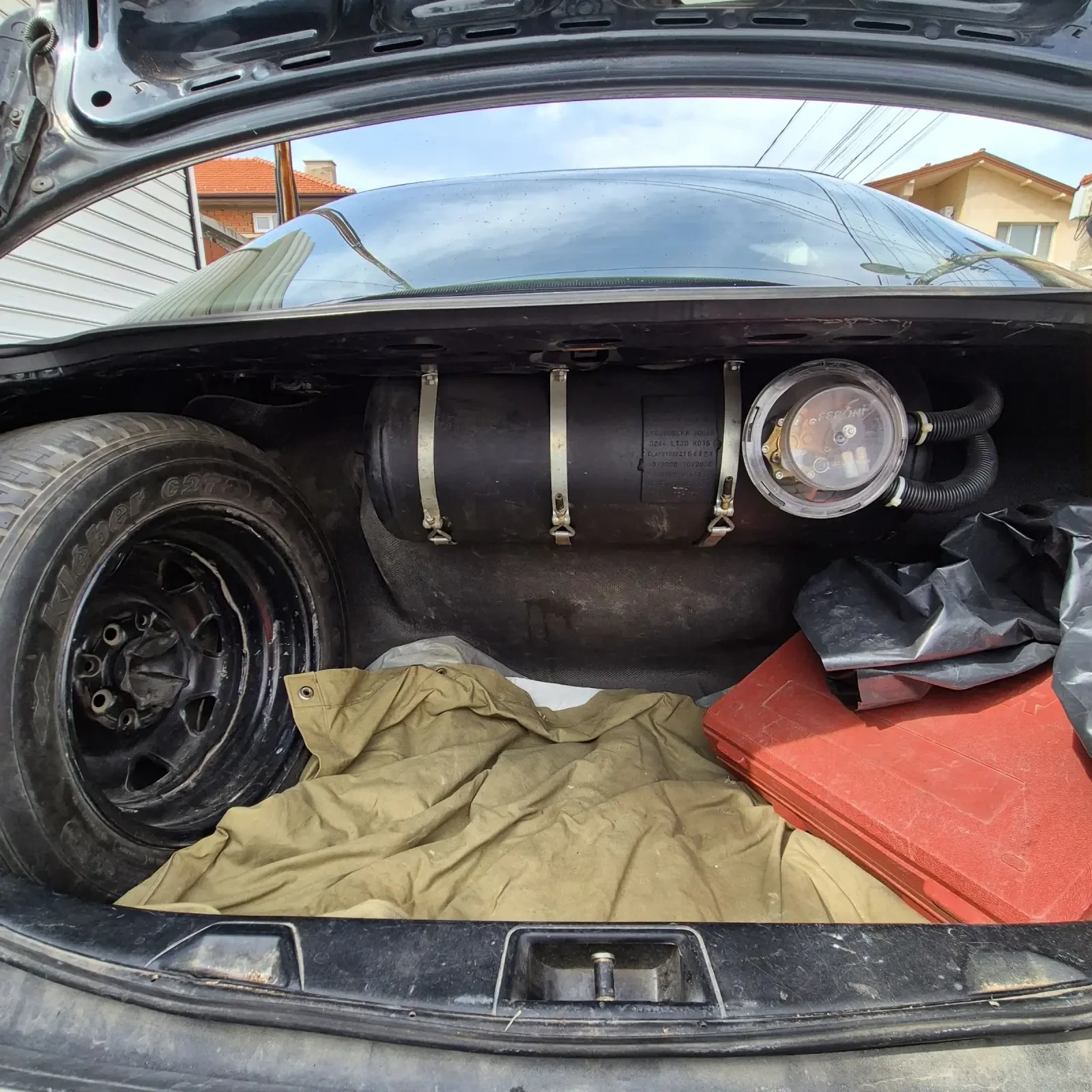 Audi 80 1.8, снимка 11 - Автомобили и джипове - 54682639