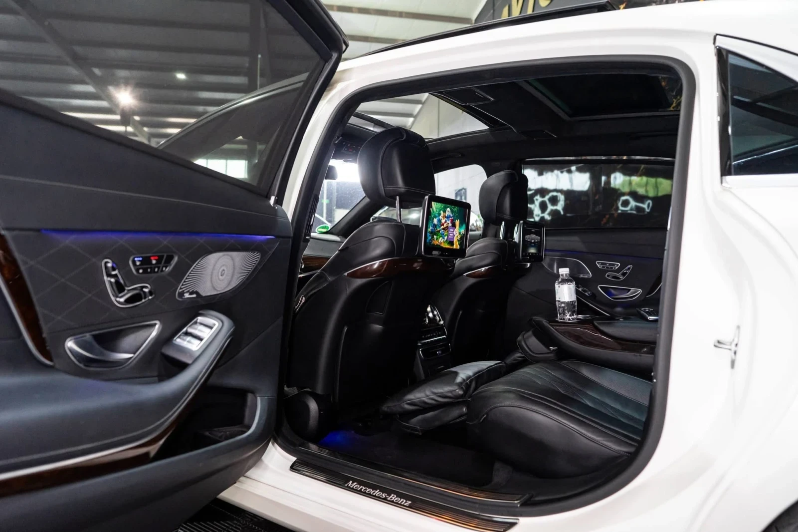 Mercedes-Benz S 560 MAYBACH LONG FACELIFT ПАНО BURM 3XTV ЛИЗИНГ 100%, снимка 15 - Автомобили и джипове - 54770540