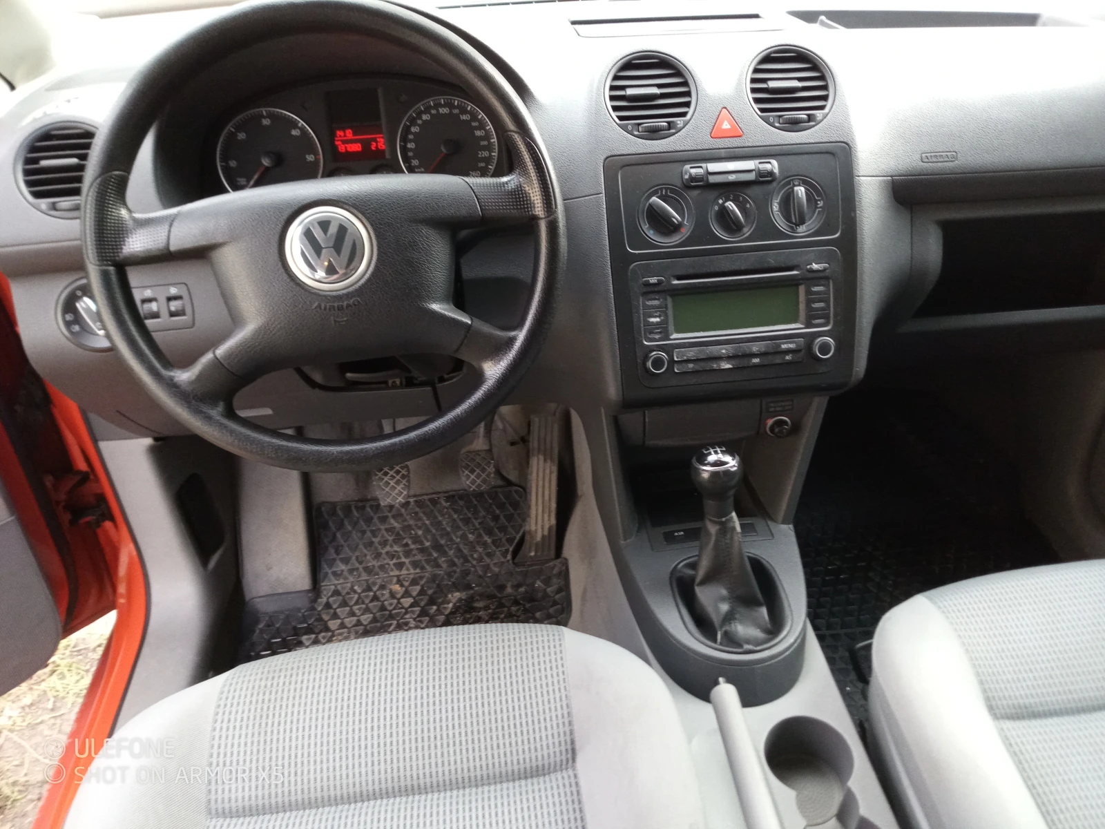 VW Caddy, снимка 7 - Автомобили и джипове - 54810499