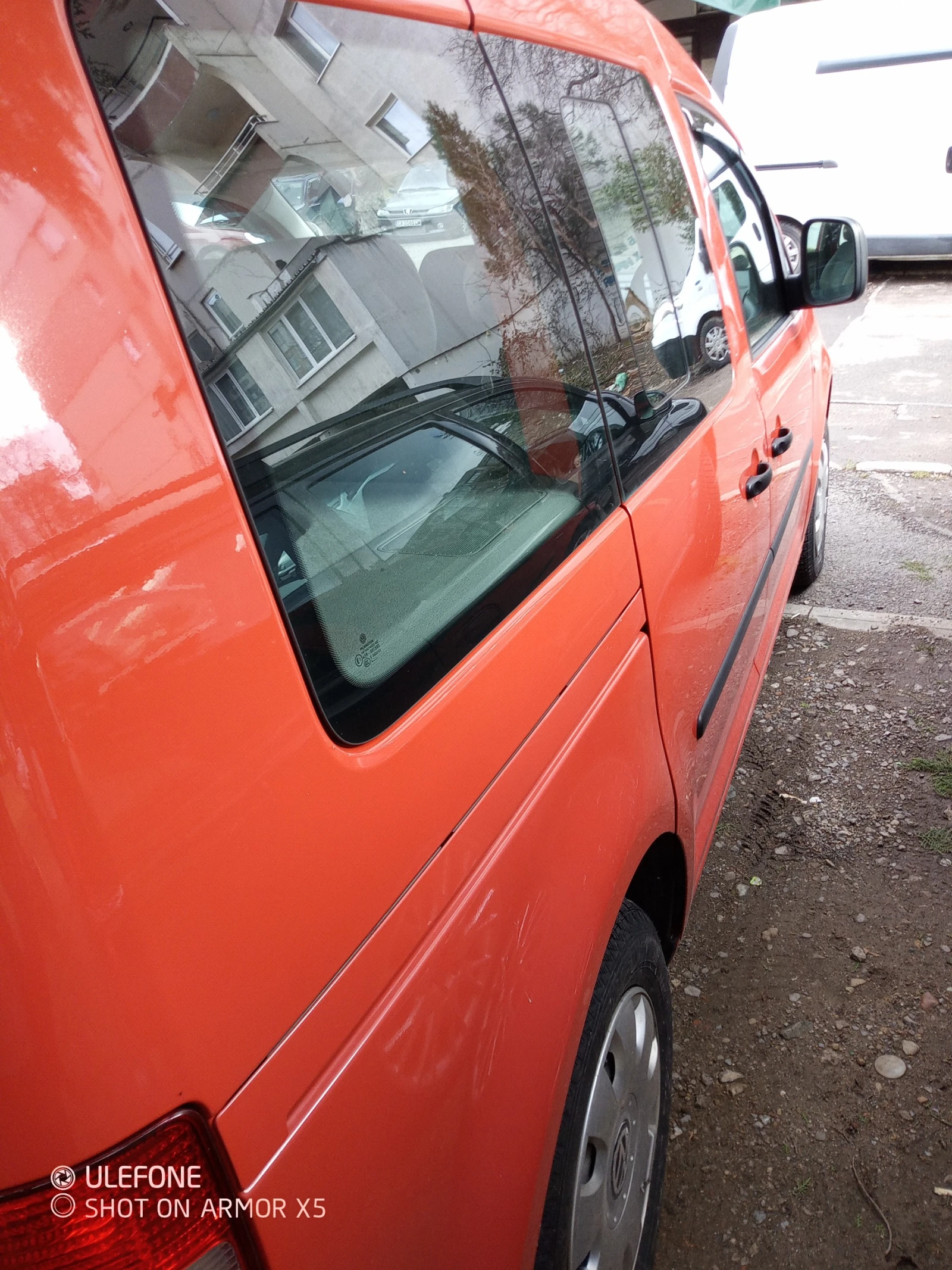 VW Caddy, снимка 14 - Автомобили и джипове - 54810499