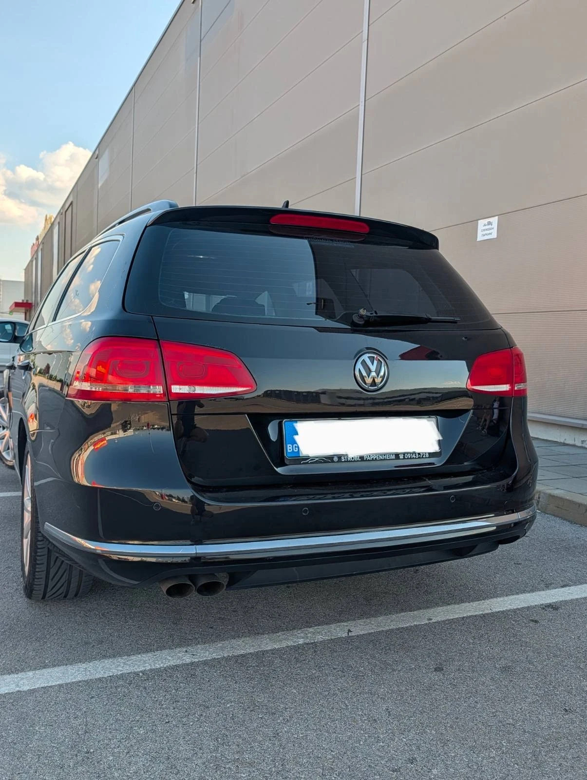 VW Passat Комби, снимка 8 - Автомобили и джипове - 55080925