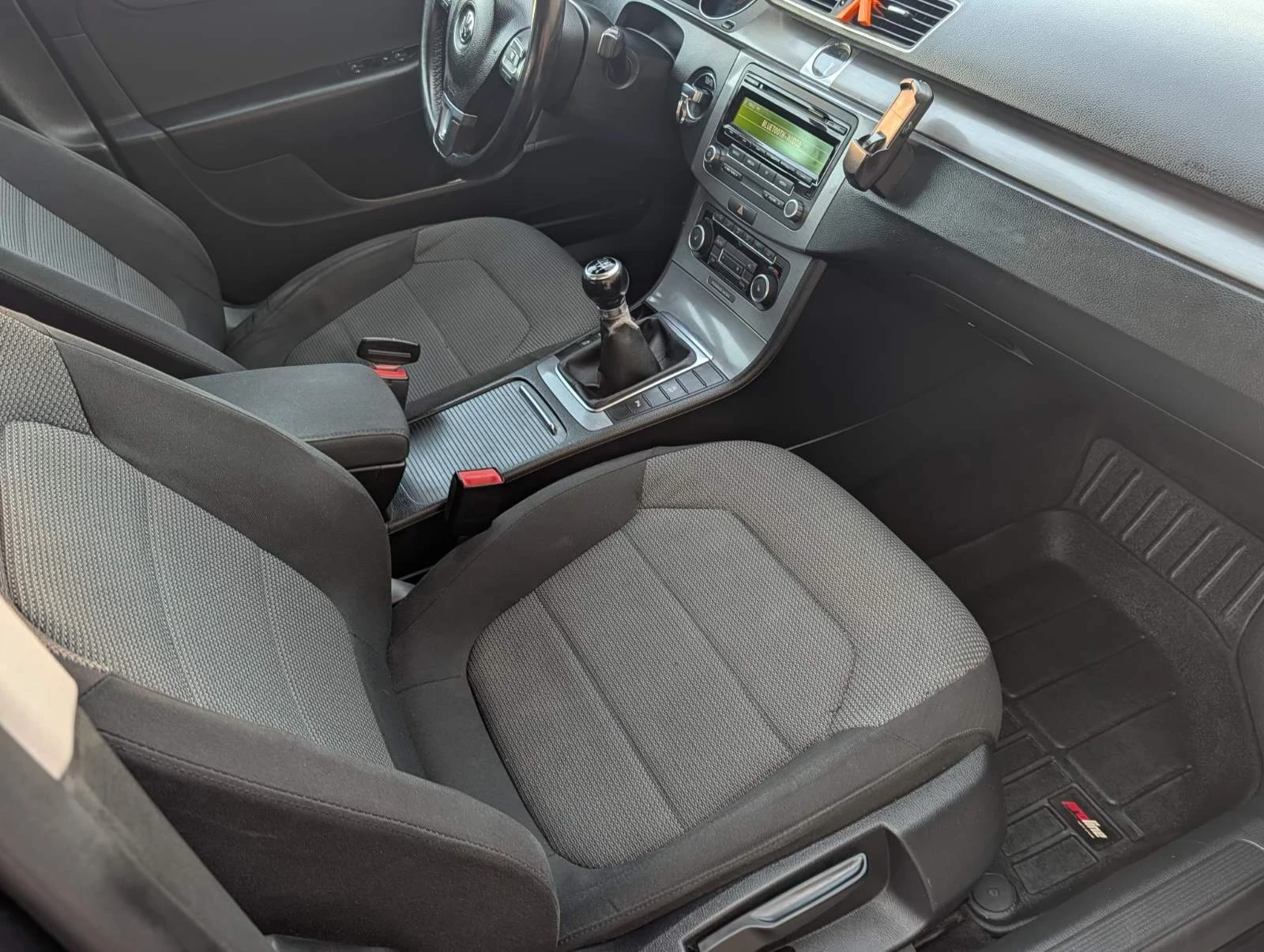 VW Passat Комби, снимка 3 - Автомобили и джипове - 55080925