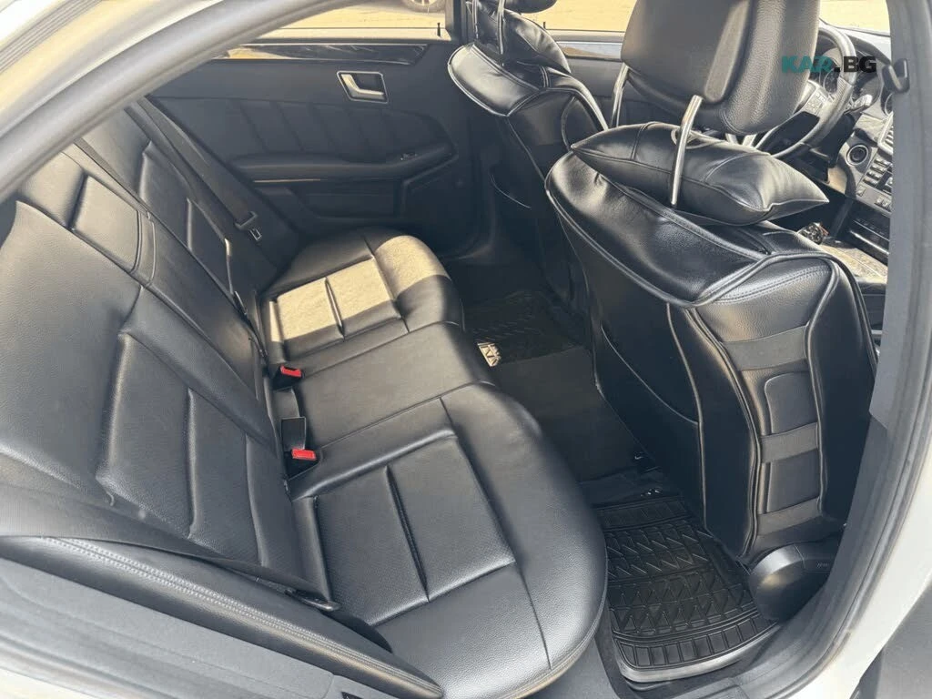 Mercedes-Benz E 300 * 4MATIC* АвтоКредит * (ЦЕНА ДО БГ), снимка 15 - Автомобили и джипове - 55137258