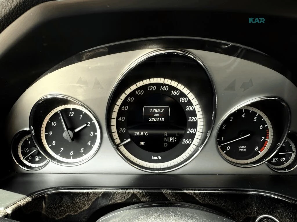 Mercedes-Benz E 300 * 4MATIC* АвтоКредит * (ЦЕНА ДО БГ), снимка 10 - Автомобили и джипове - 55137258