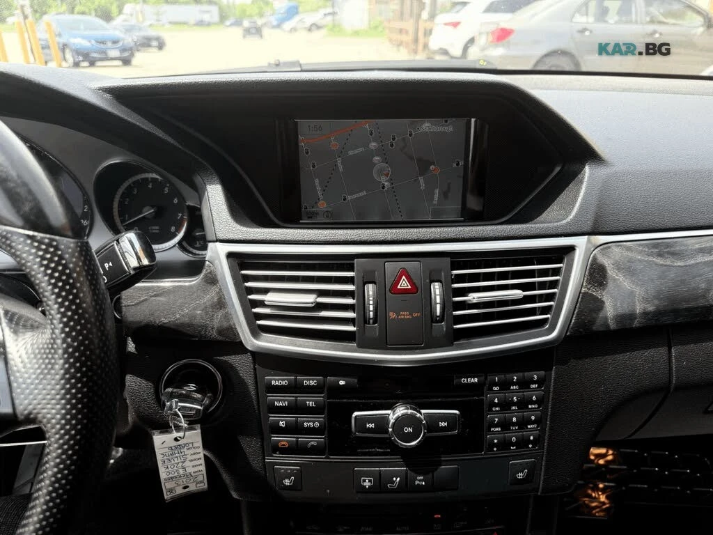 Mercedes-Benz E 300 * 4MATIC* АвтоКредит * (ЦЕНА ДО БГ), снимка 11 - Автомобили и джипове - 55137258