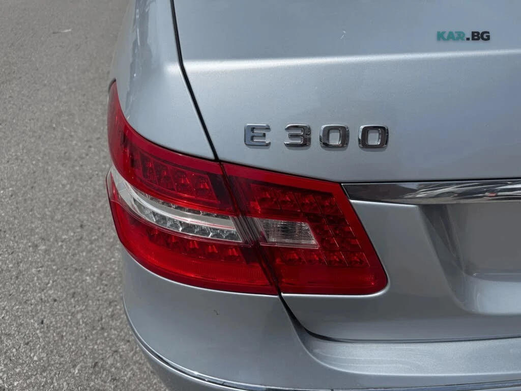Mercedes-Benz E 300 * 4MATIC* АвтоКредит * (ЦЕНА ДО БГ), снимка 5 - Автомобили и джипове - 55137258