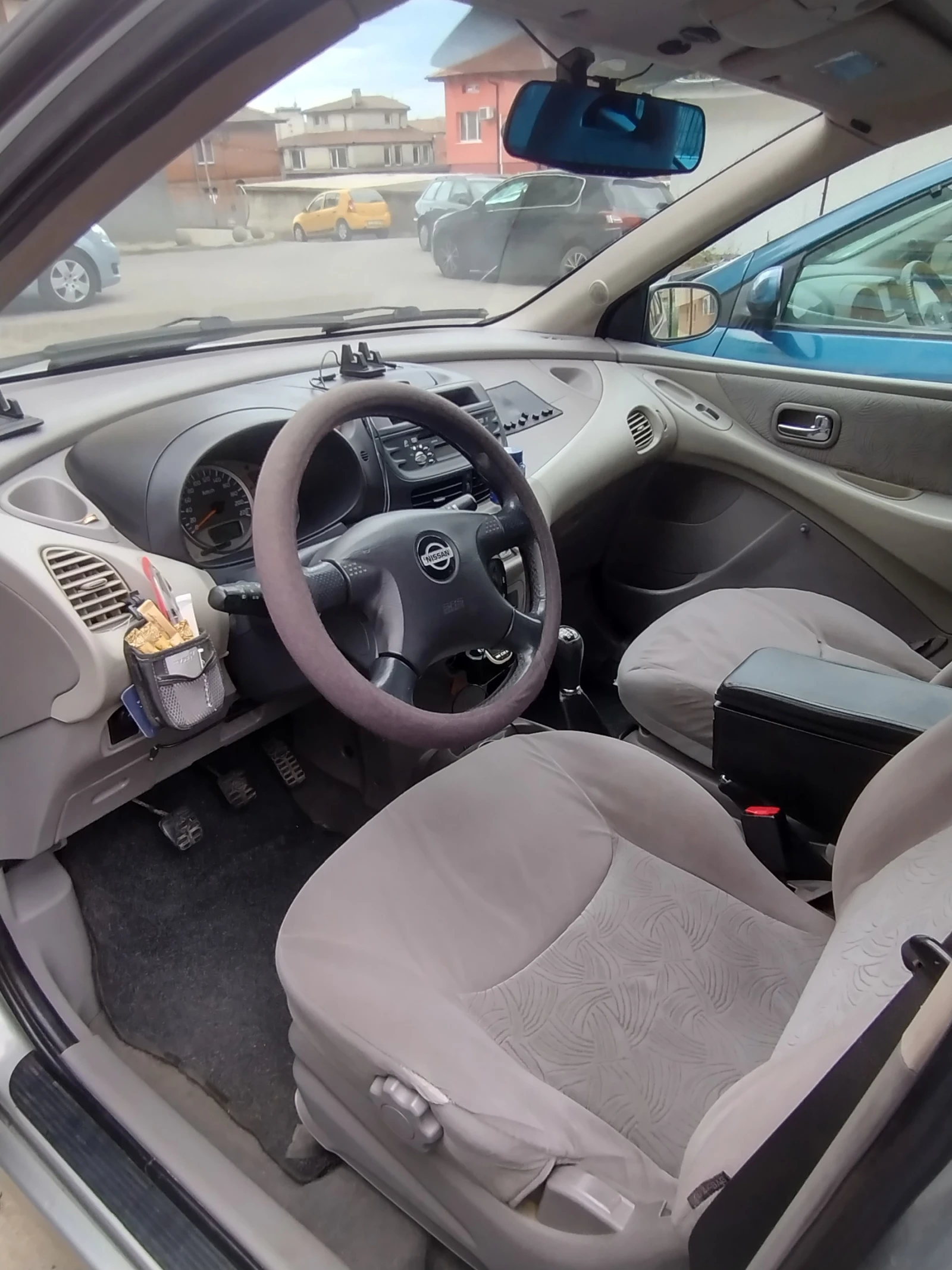Nissan Almera tino, снимка 8 - Автомобили и джипове - 55164213