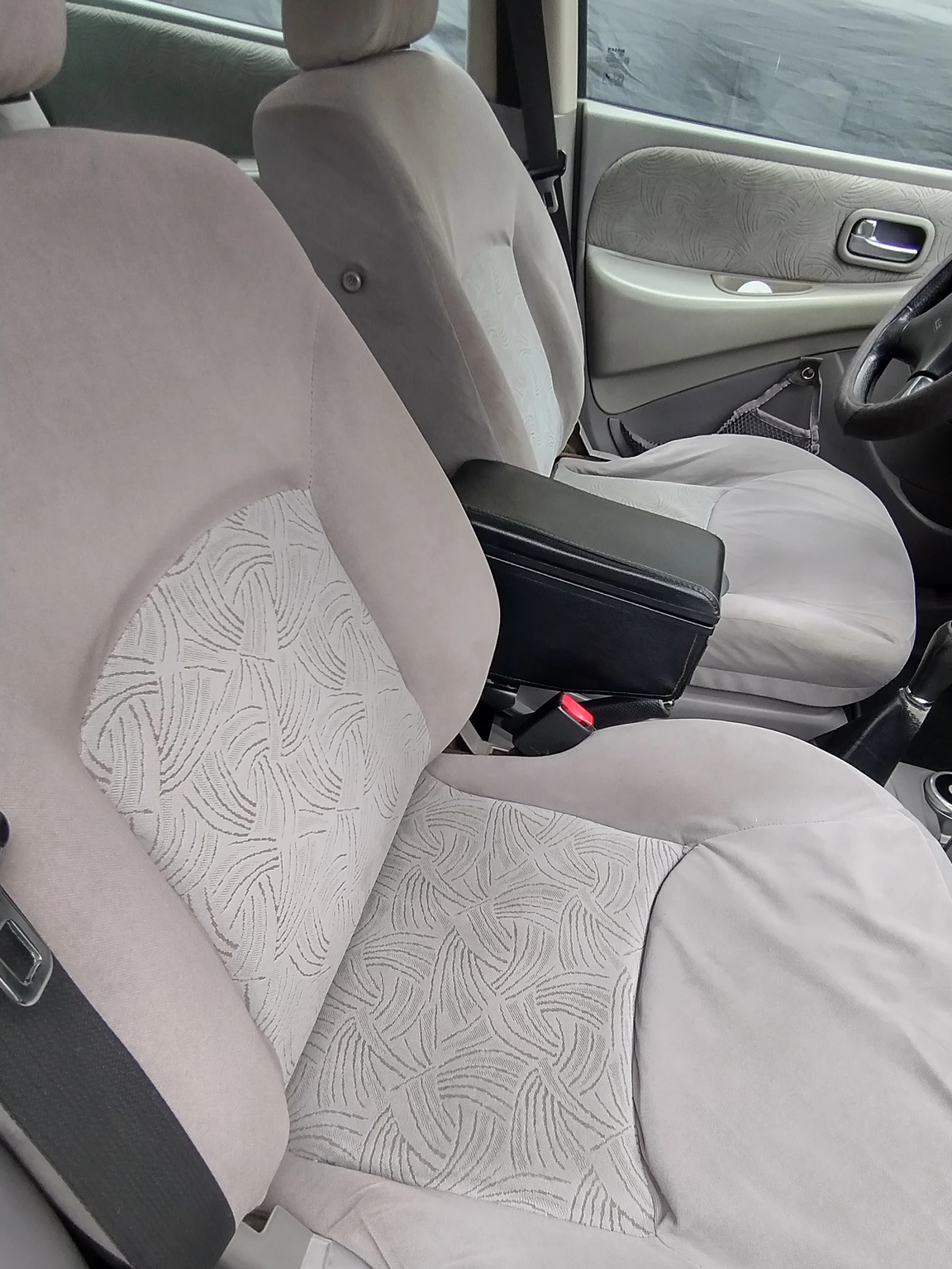 Nissan Almera tino, снимка 16 - Автомобили и джипове - 55164213