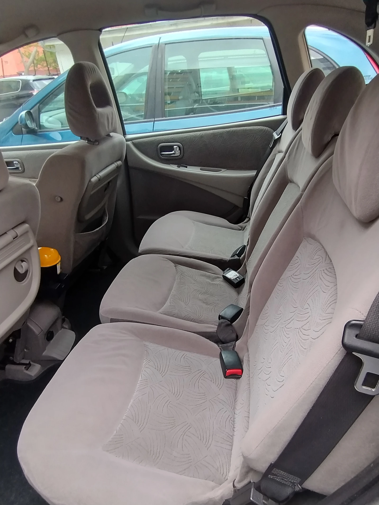 Nissan Almera tino, снимка 12 - Автомобили и джипове - 55164213