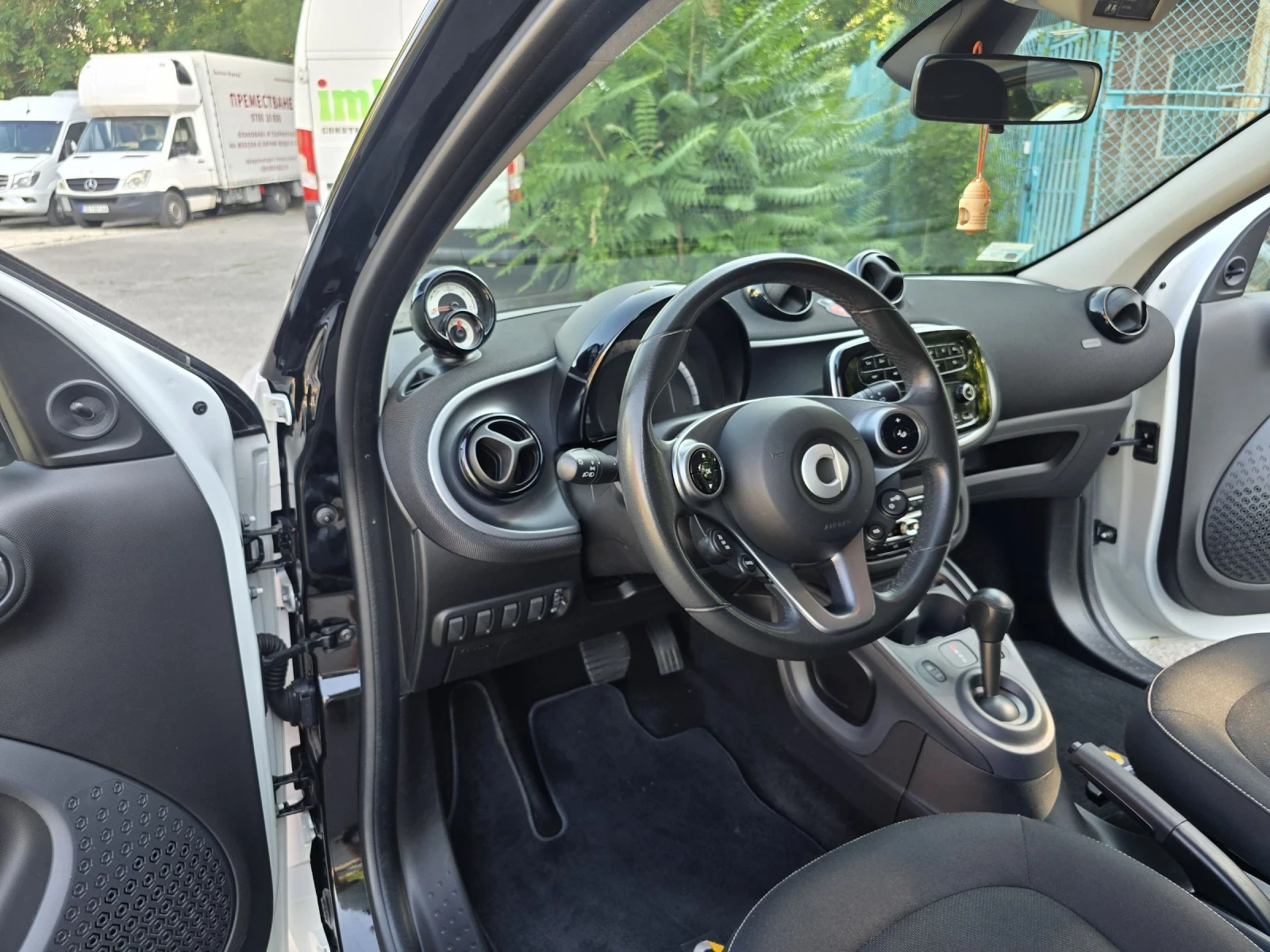Smart Forfour, снимка 7 - Автомобили и джипове - 55378871