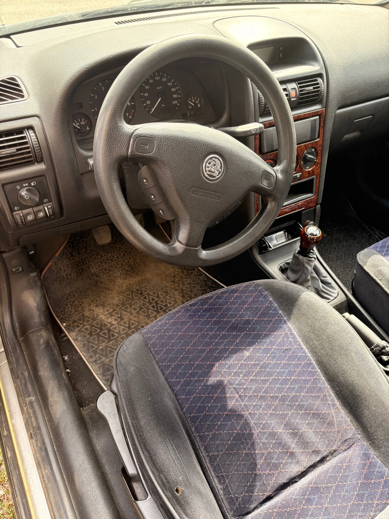 Opel Astra 1.6 16v , снимка 5 - Автомобили и джипове - 55978887