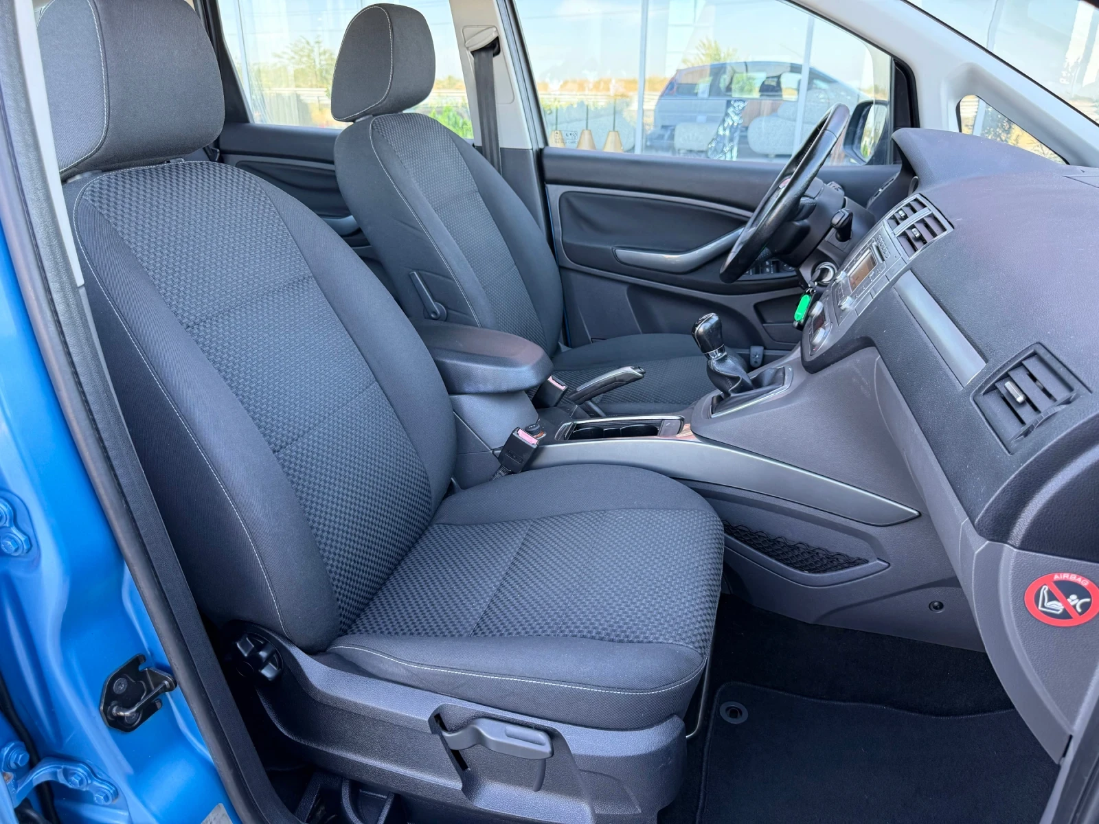 Ford C-max 1.8i TITANIUM / NAVI / PARKTRONIC / FULL SERVICE, снимка 10 - Автомобили и джипове - 56133832
