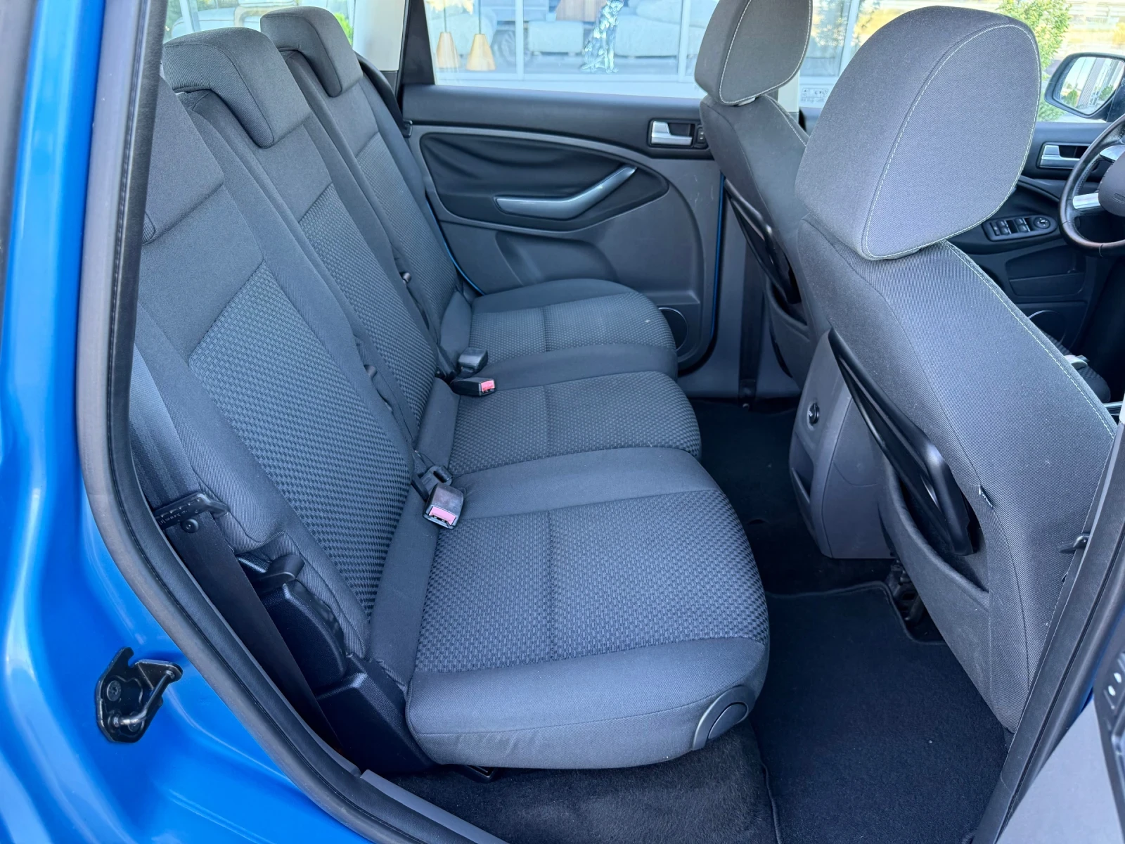 Ford C-max 1.8i TITANIUM / NAVI / PARKTRONIC / FULL SERVICE, снимка 12 - Автомобили и джипове - 56133832